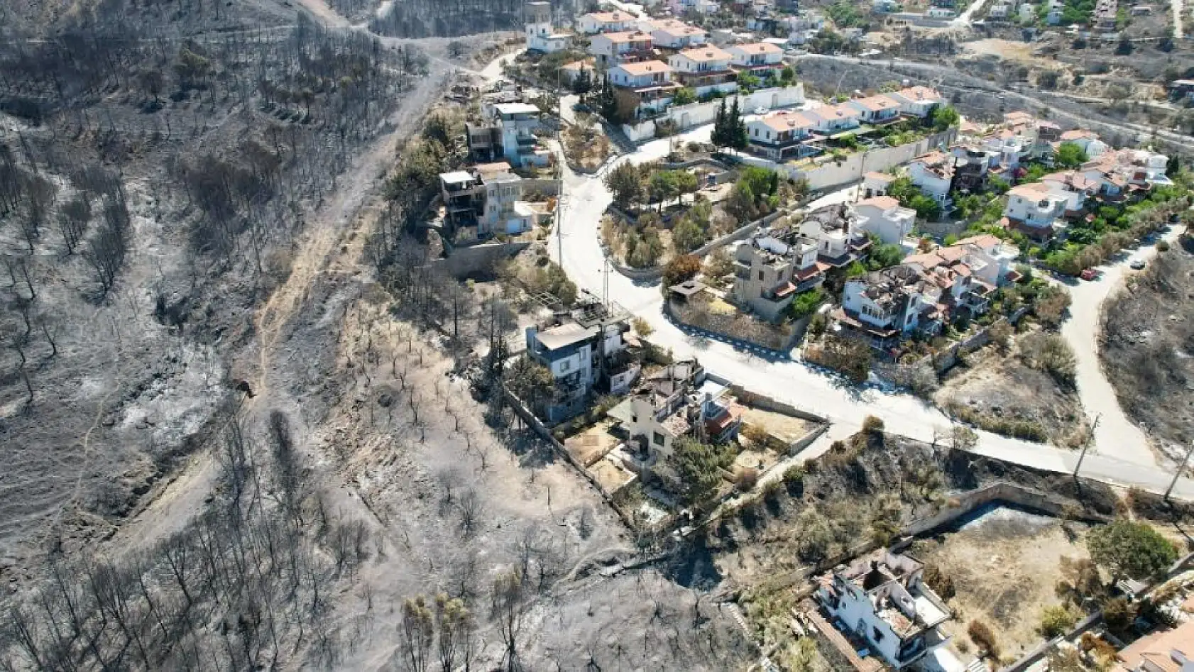 İzmir'deki Orman Yangını Geride Enkaz ve Gözyaşı Bıraktı