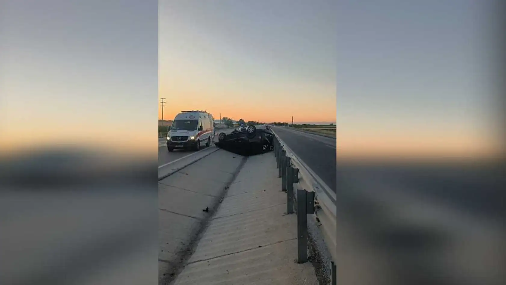 Orta refüje çarpıp takla attı: 1 ölü, 2 yaralı!