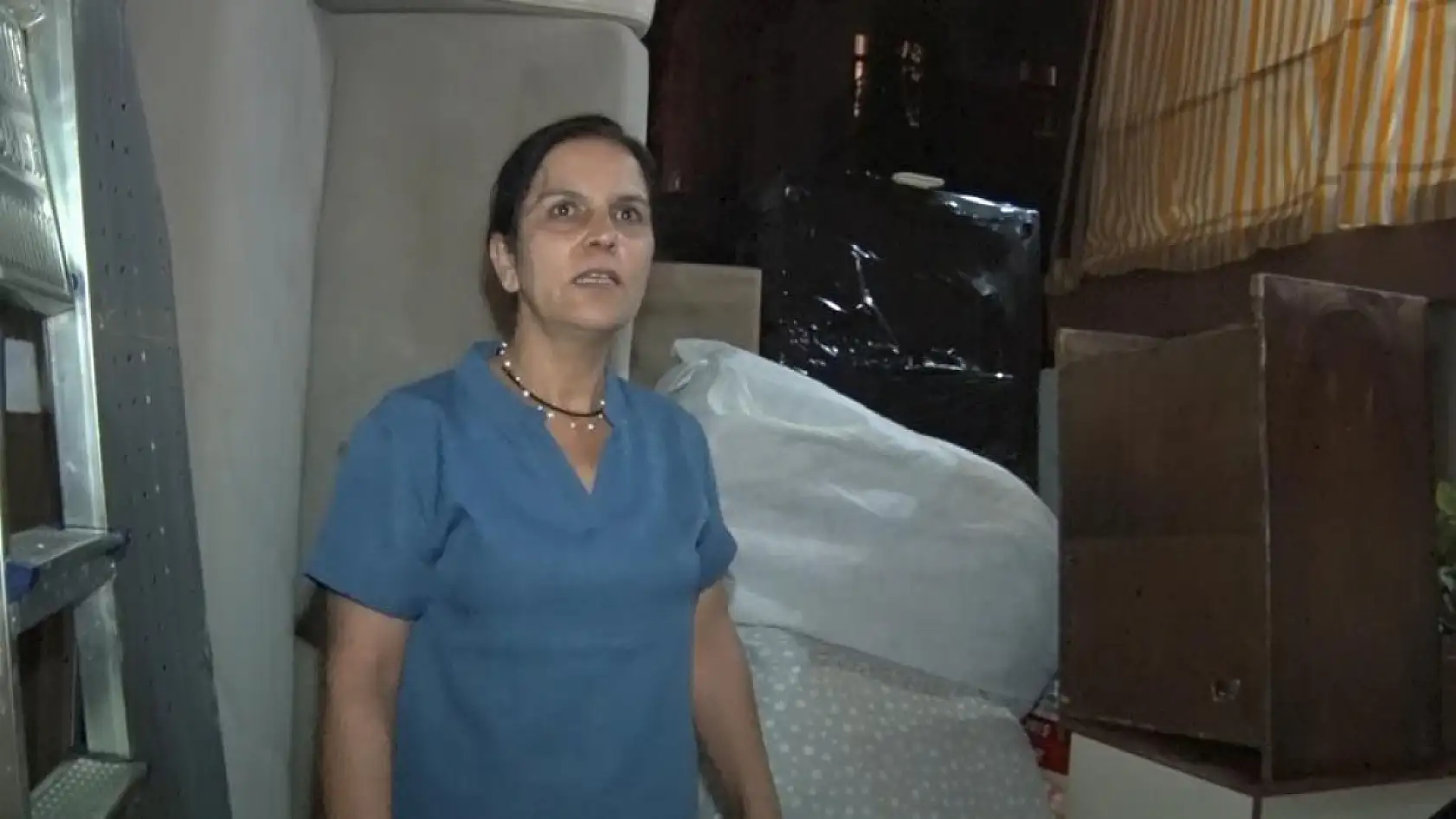 Tahliye iddiasında sahte imza: Kadın gözyaşları içinde eşyalarıyla sokakta