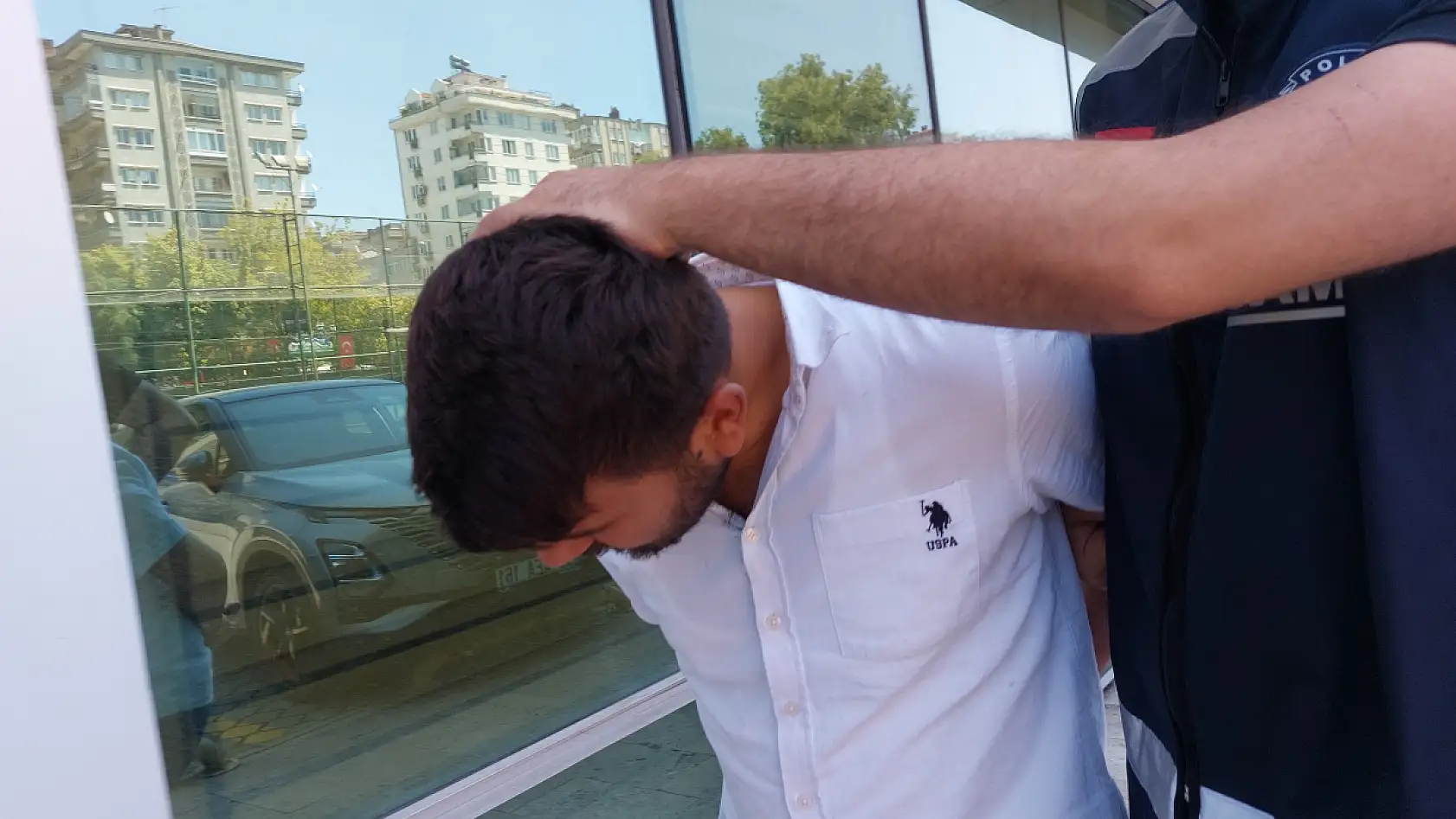 Kavga sırasında üzerinden araçla geçtiği akrabasını öldürdü, 'Bilerek yapmadım, önüme çıktı' diye ağladı