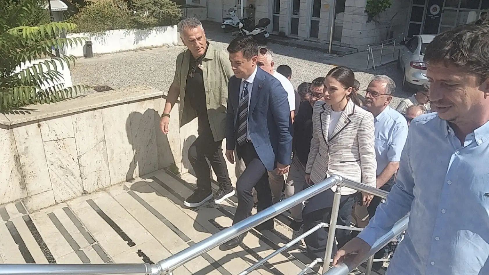 Marmaris Belediye Başkanı Ünlü hakim karşısına çıktı