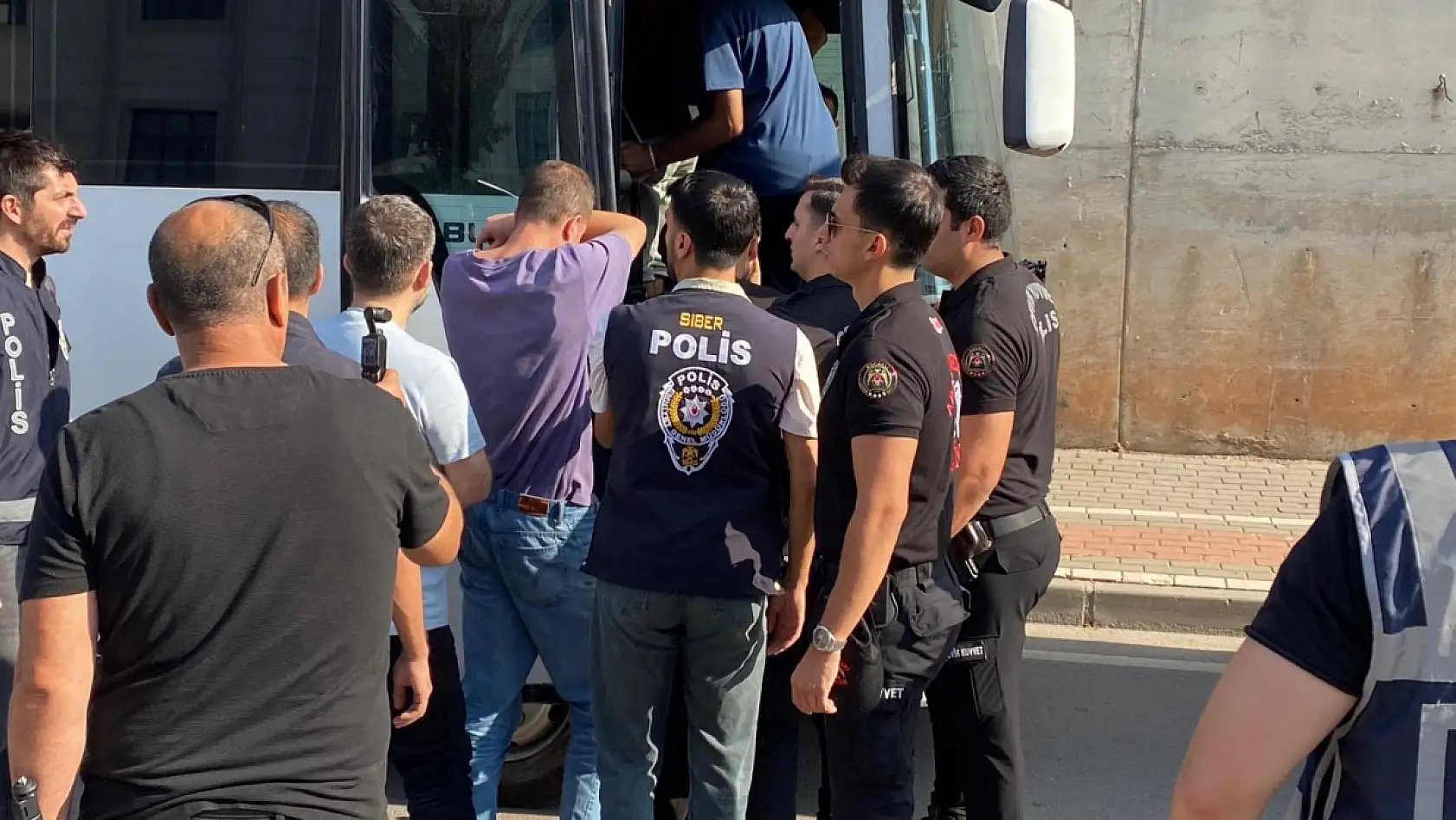 Sahte kiralık araç ilanlarıyla vurgun