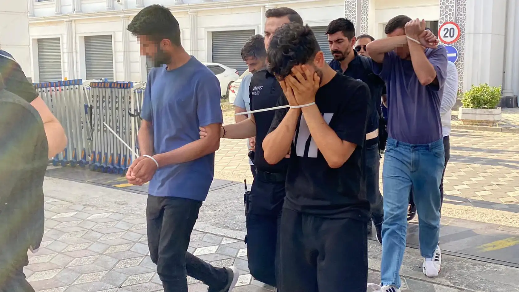 Sahte kiralık araç ilanlarıyla vurgun