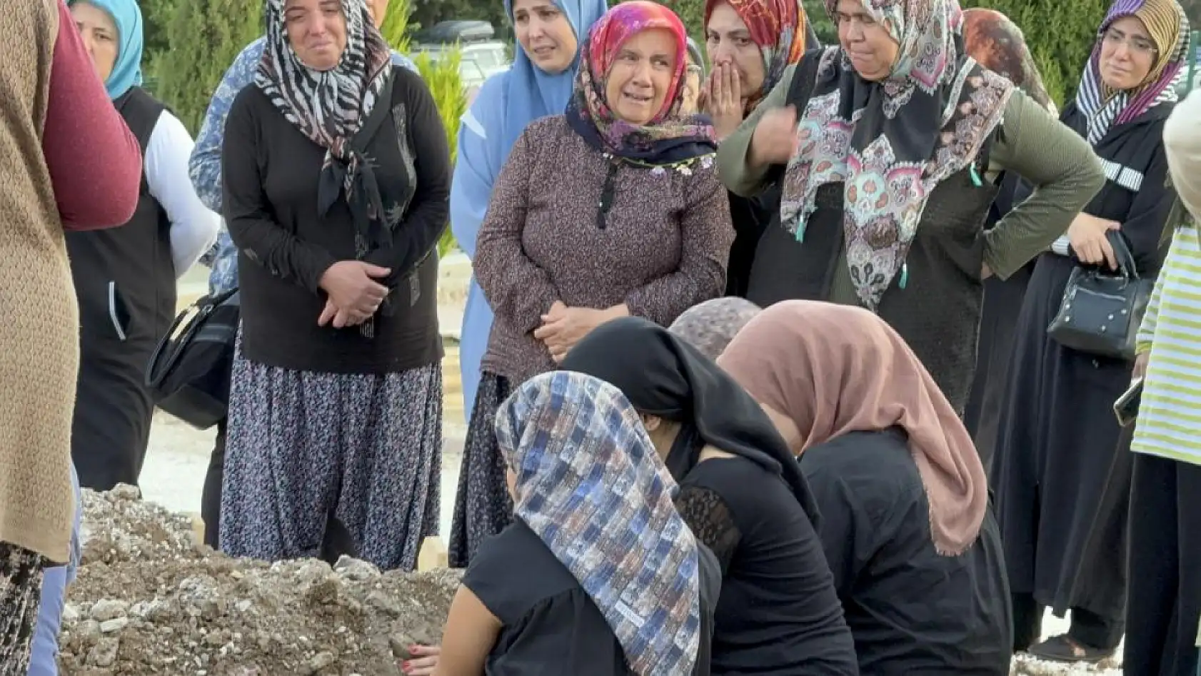 Antalya'daki Feci Kazada Hayatını Kaybeden Baba-Oğul Son Yolculuğuna Uğurlandı