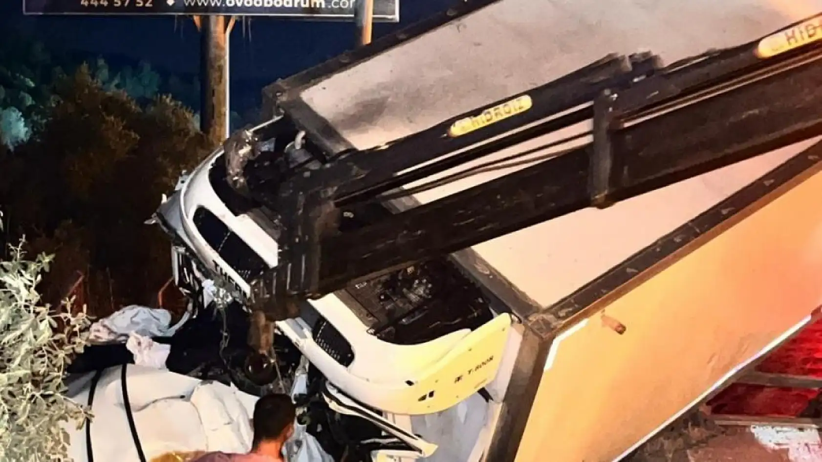 Milas'ta feci trafik kazası: 1 ölü, 1 ağır yaralı