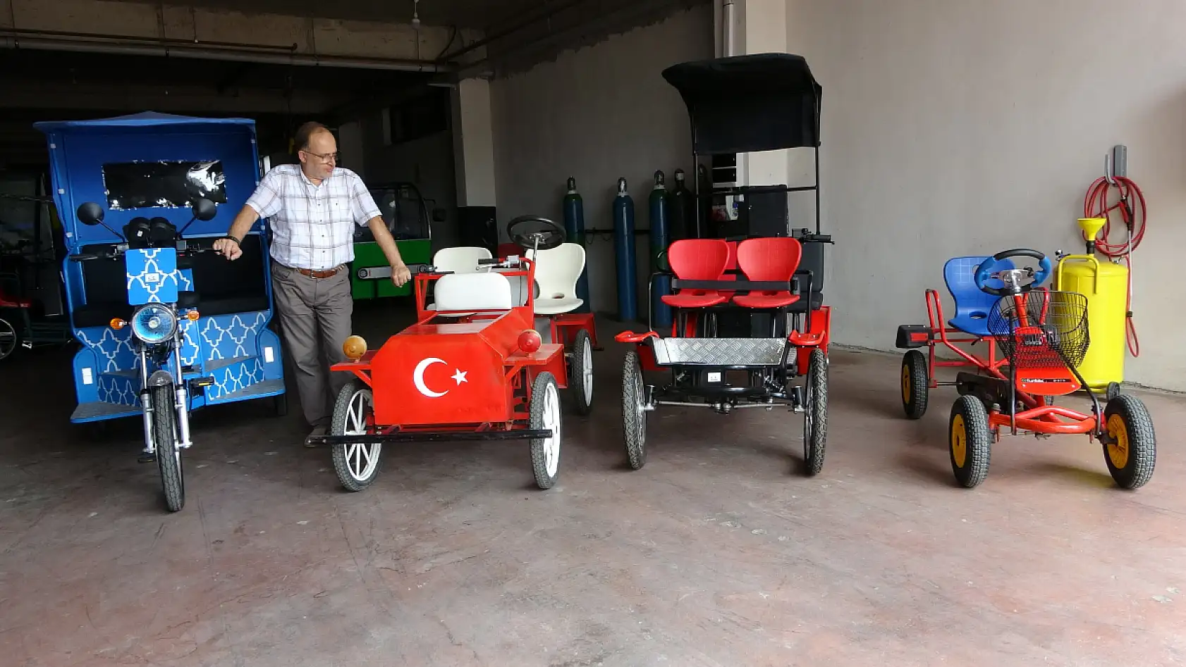 El emeğiyle üretilen yerli mikrobolite ulaşım araçları, 20'den fazla ülkeye ihraç ediliyor