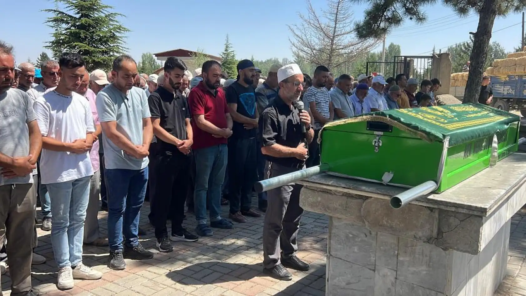Okulda arkadaşı tarafından boğazının sıkılması sonucu hastanelik olan 10 yaşındaki çocuk hayat mücadelesini kaybetti