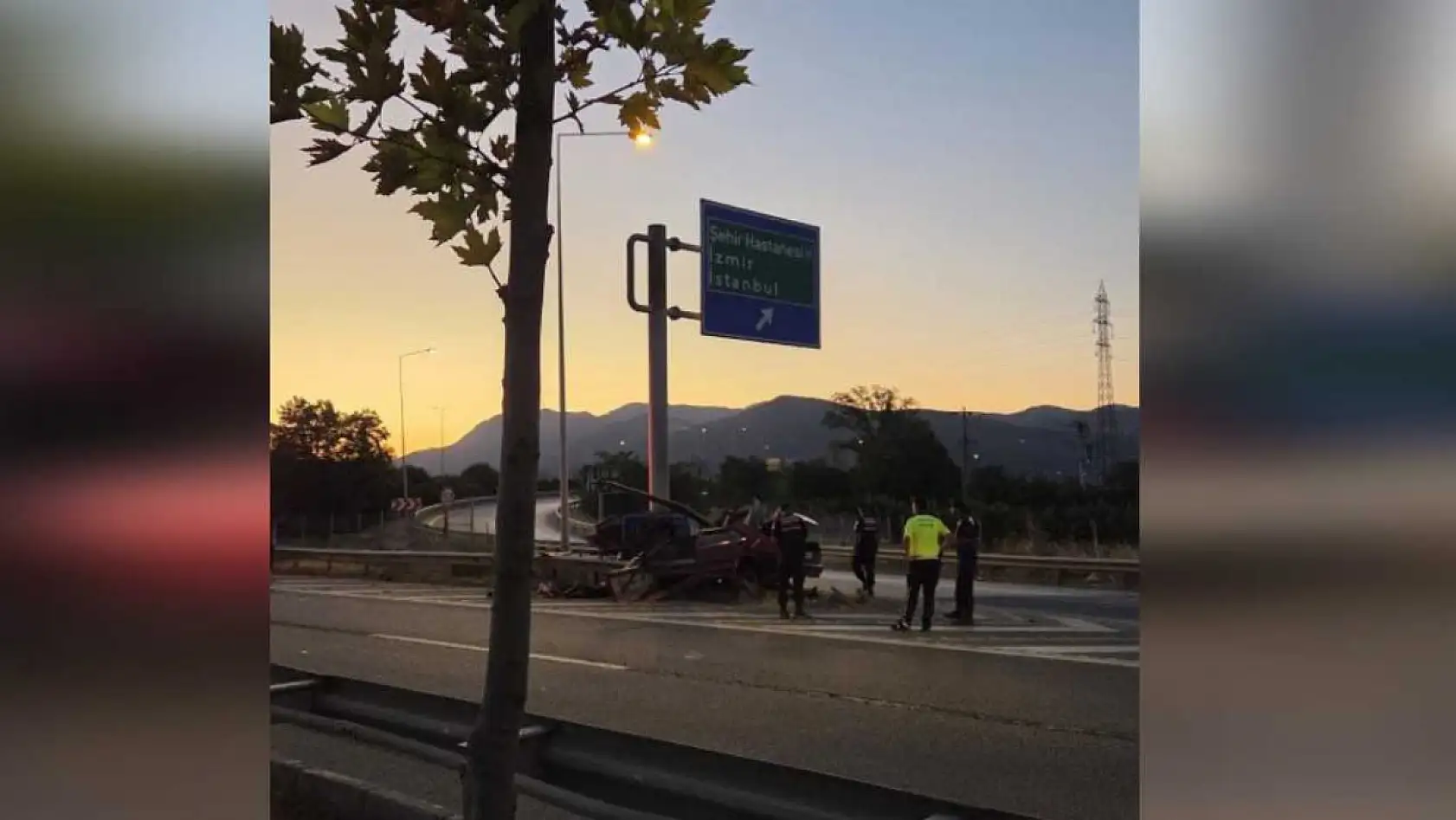 Kontrolden çıkan Tofaş otomobil bariyere girdi: 1 ölü