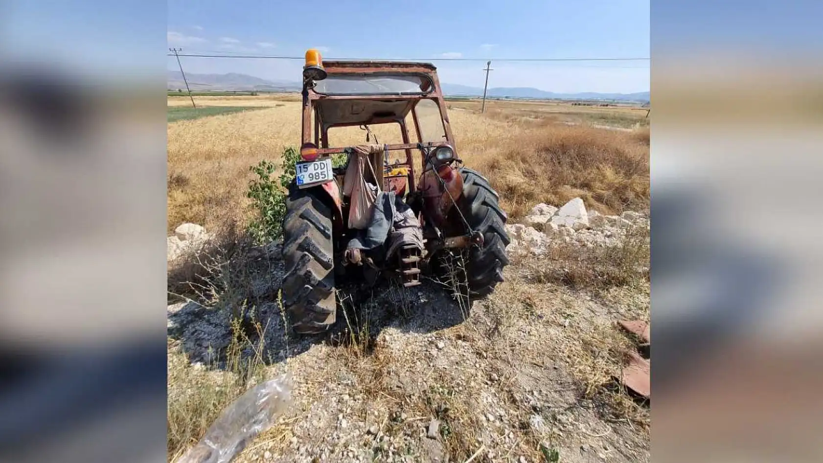 Burdur-Fethiye Karayolu'nda traktör ile otomobil çarpıştı: 5 yaralı