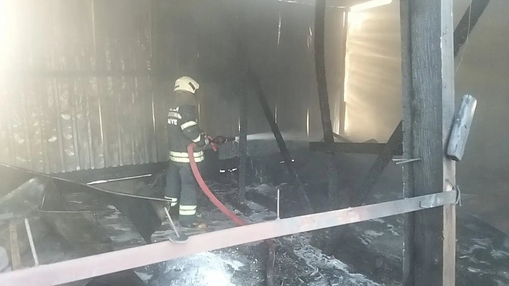 Muğla'da konteynır yangını