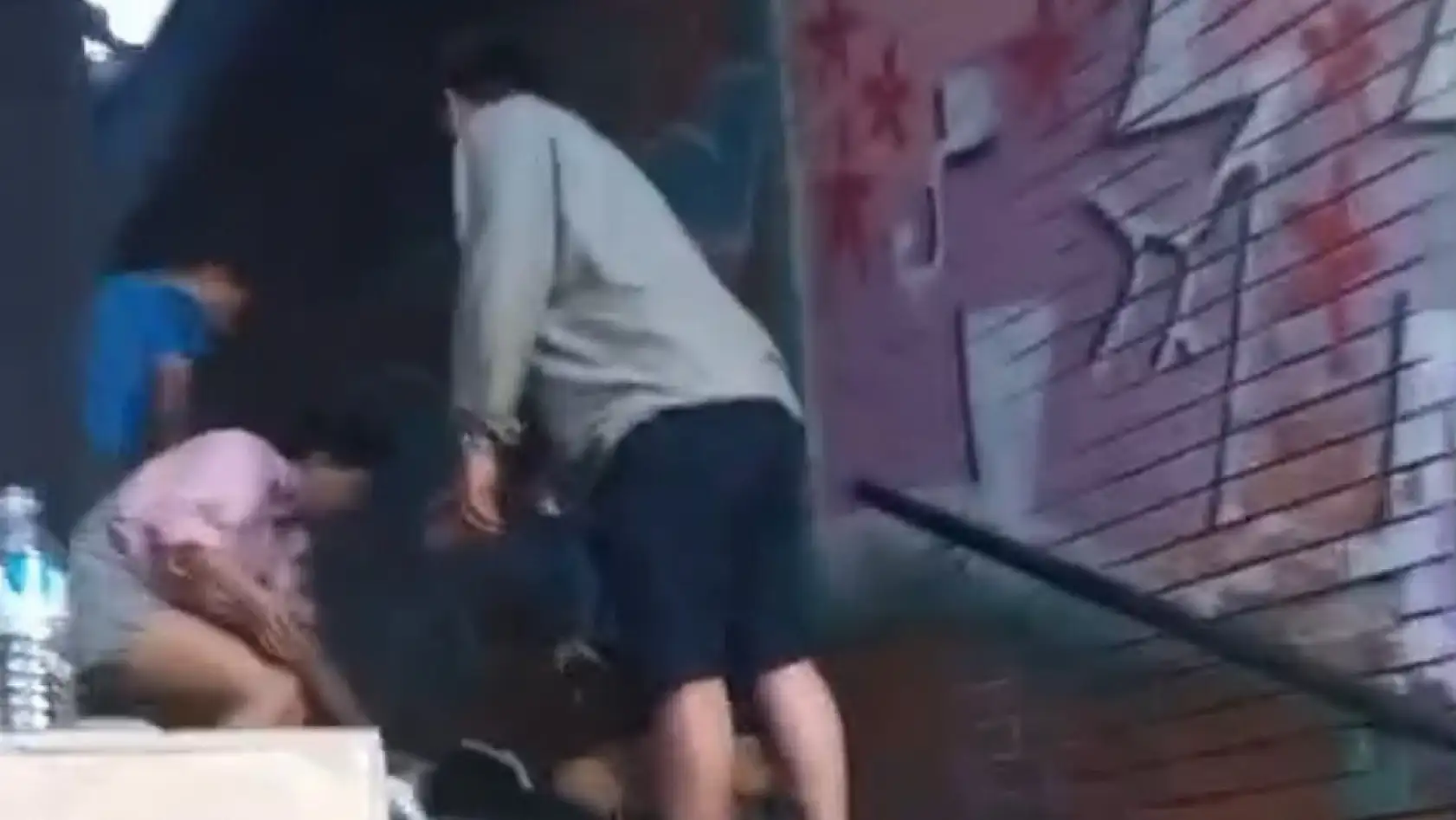 Minibüs otobüse çarptı: 2'si ağır 5 yaralı