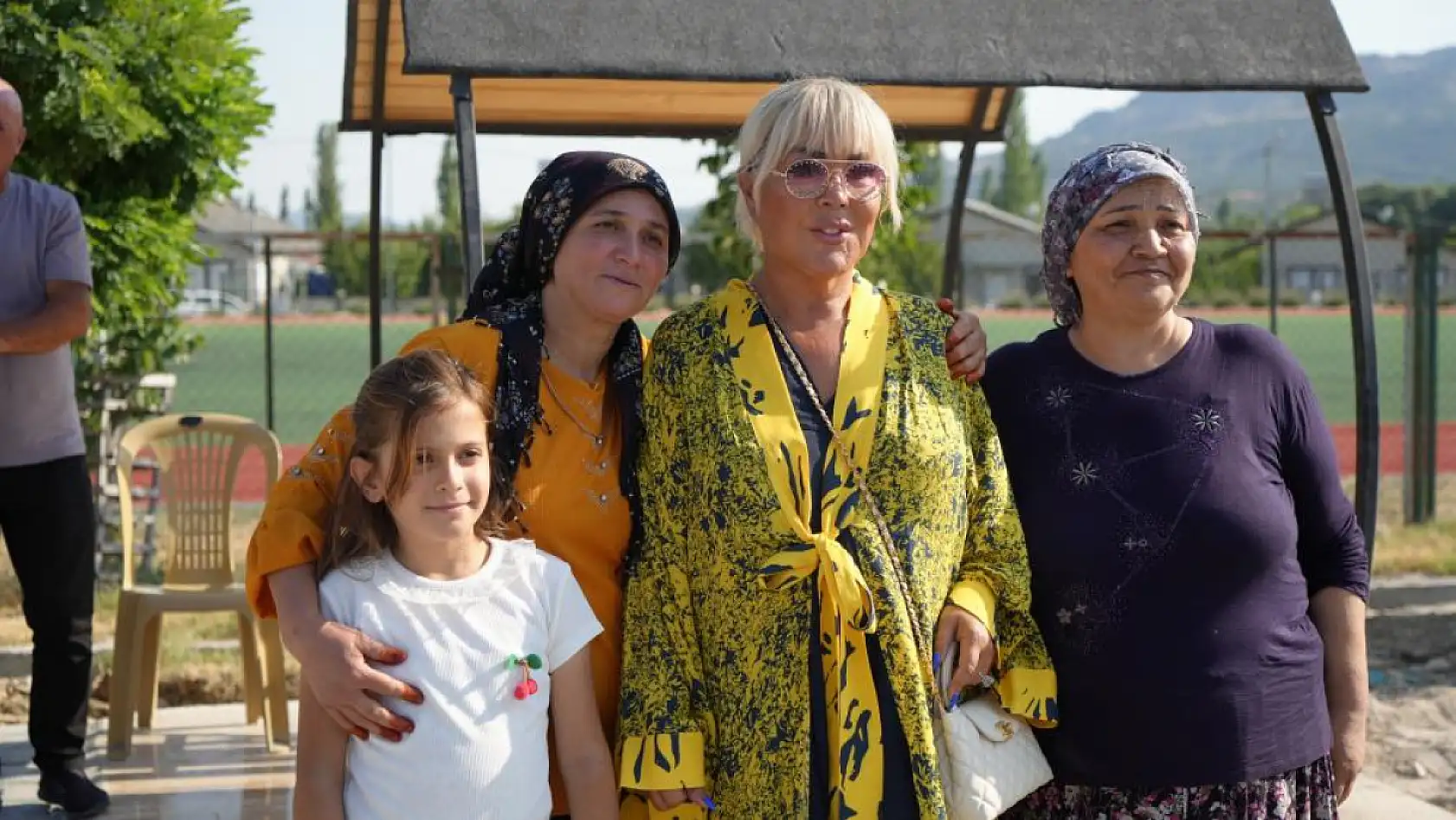 Safiye Soyman Gözyaşlarını Tutamadı! Oğlu İçin Anlamlı Hayrat