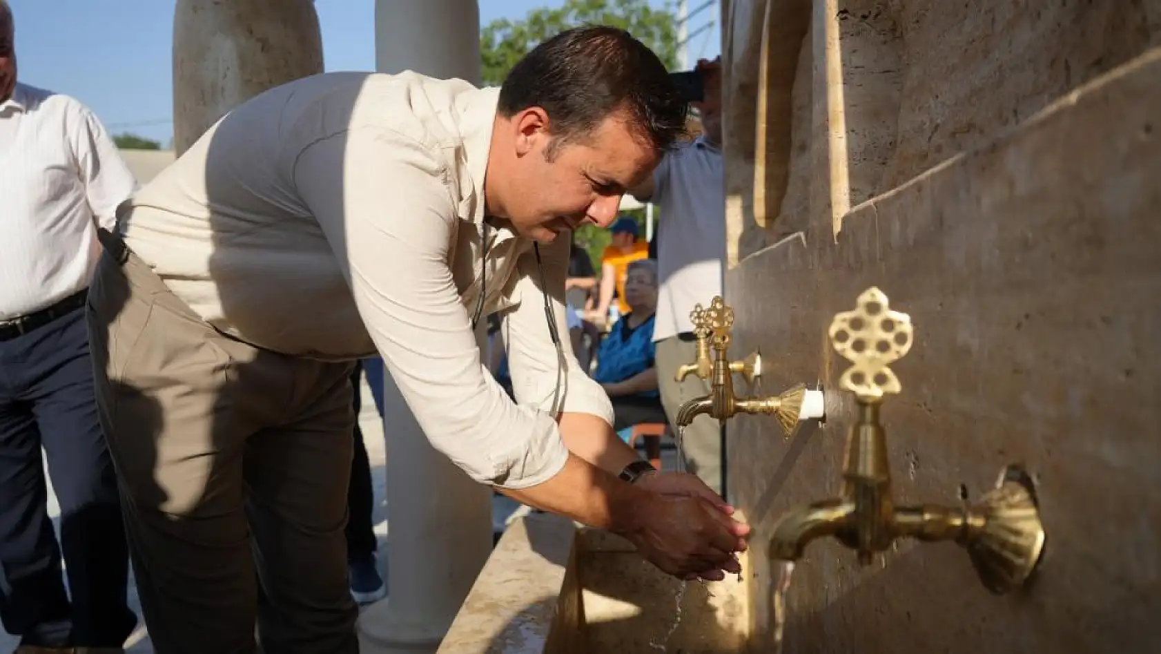 Safiye Soyman Gözyaşlarını Tutamadı! Oğlu İçin Anlamlı Hayrat