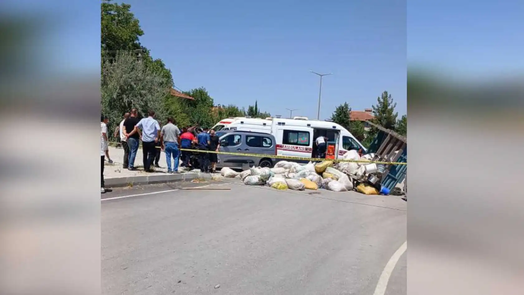 Hafif ticari araç ile traktör çarpıştı: 7 kişi yaralandı