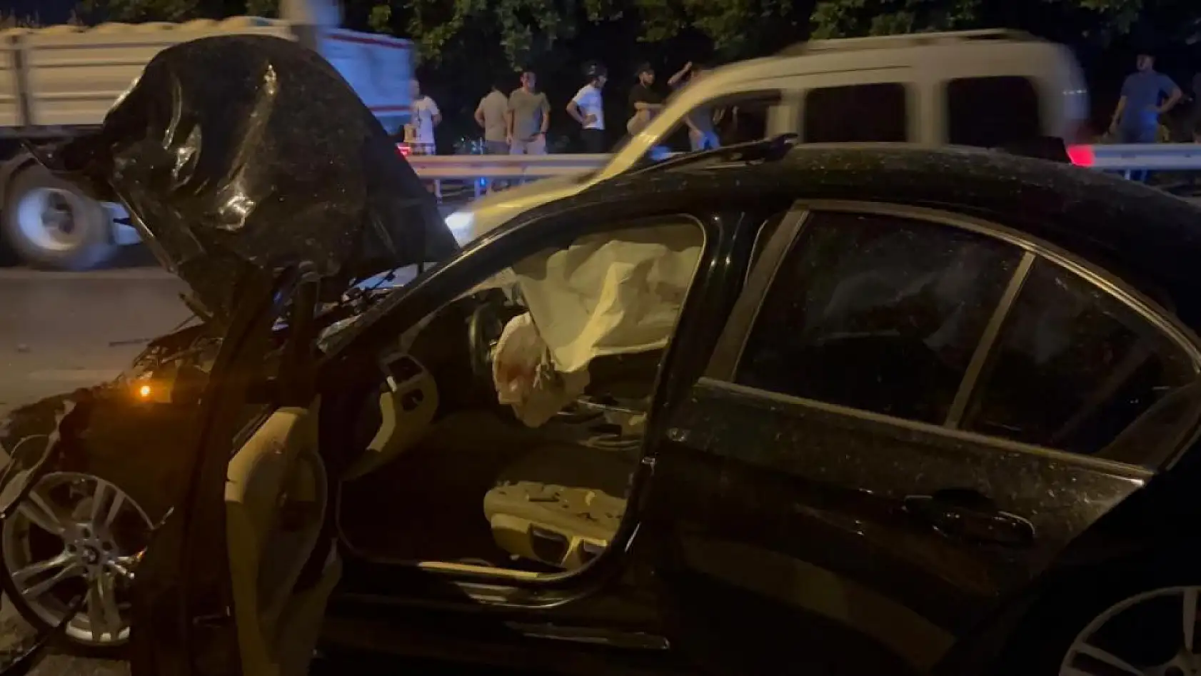 Yaya geçidinden geçerken otomobilin çaptığı Litvanya uyruklu kadın hayatını kaybetti