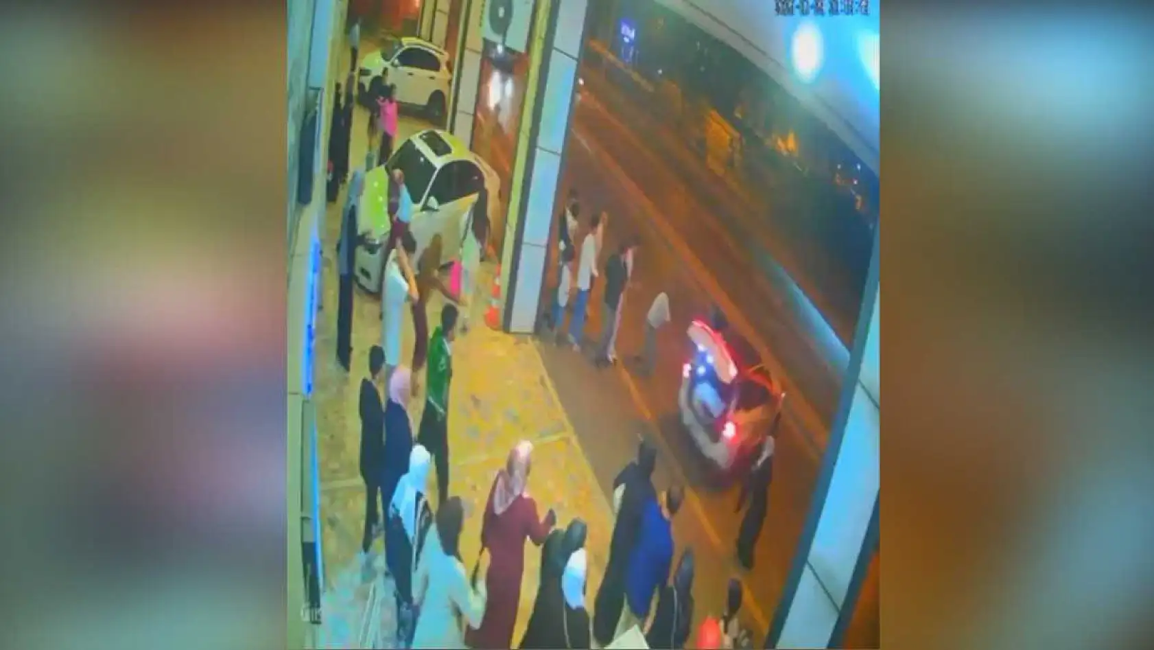 Gelini alan araba damatsız böyle harekete geçti, kazada gelin ölümden döndü