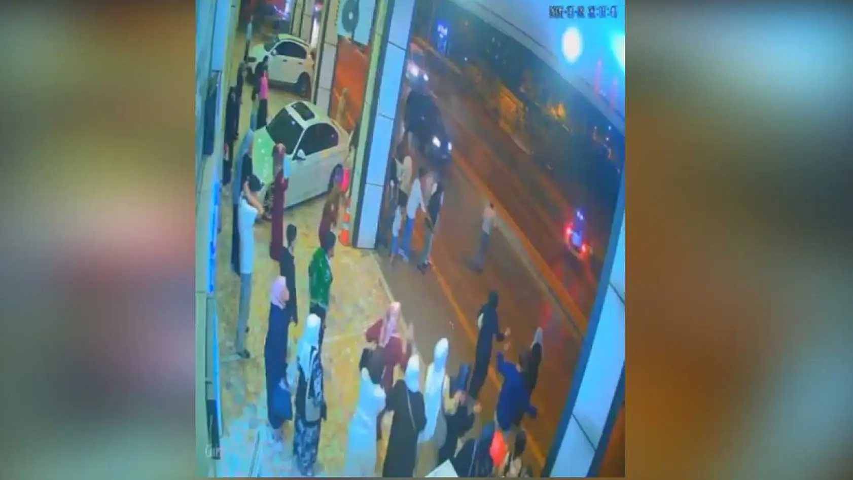 Gelini alan araba damatsız böyle harekete geçti, kazada gelin ölümden döndü