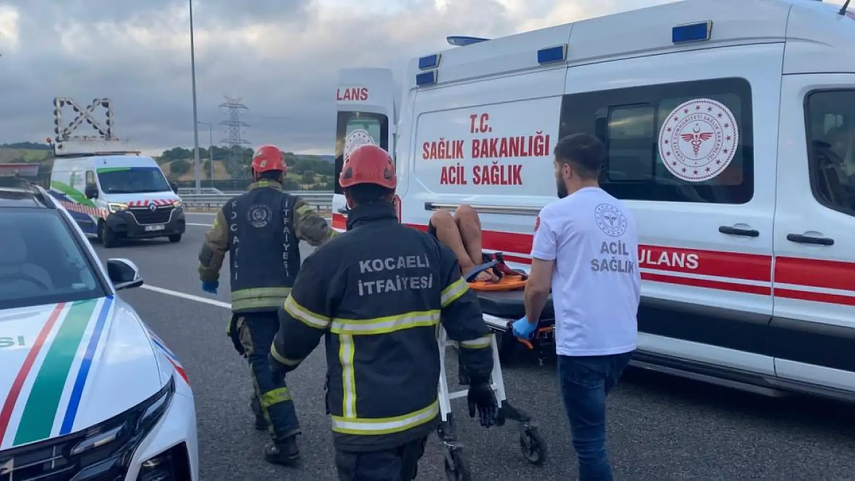 Ailecek Yola Çıktılar, Sabahın İlk Saatlerinde Feci Şekilde Kaza Yaptılar