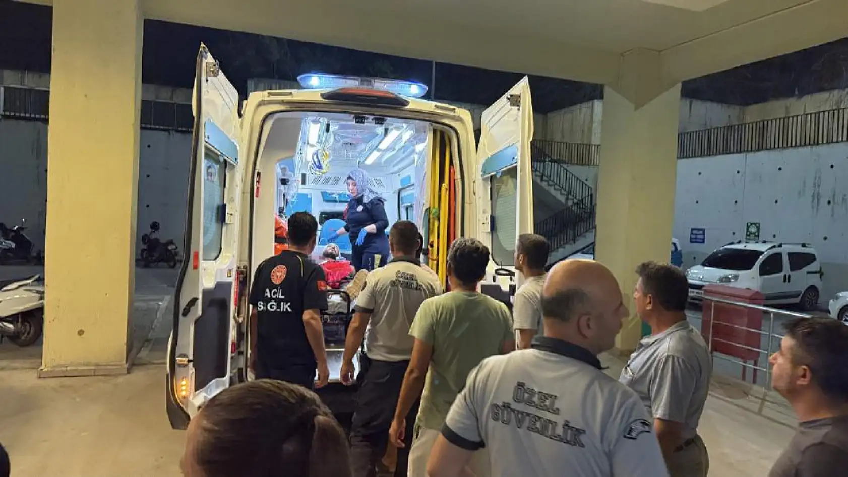 Orman Yolu Çalışmasında Dinamit Faciası: Kaya Parçası İşçiye İsabet Etti