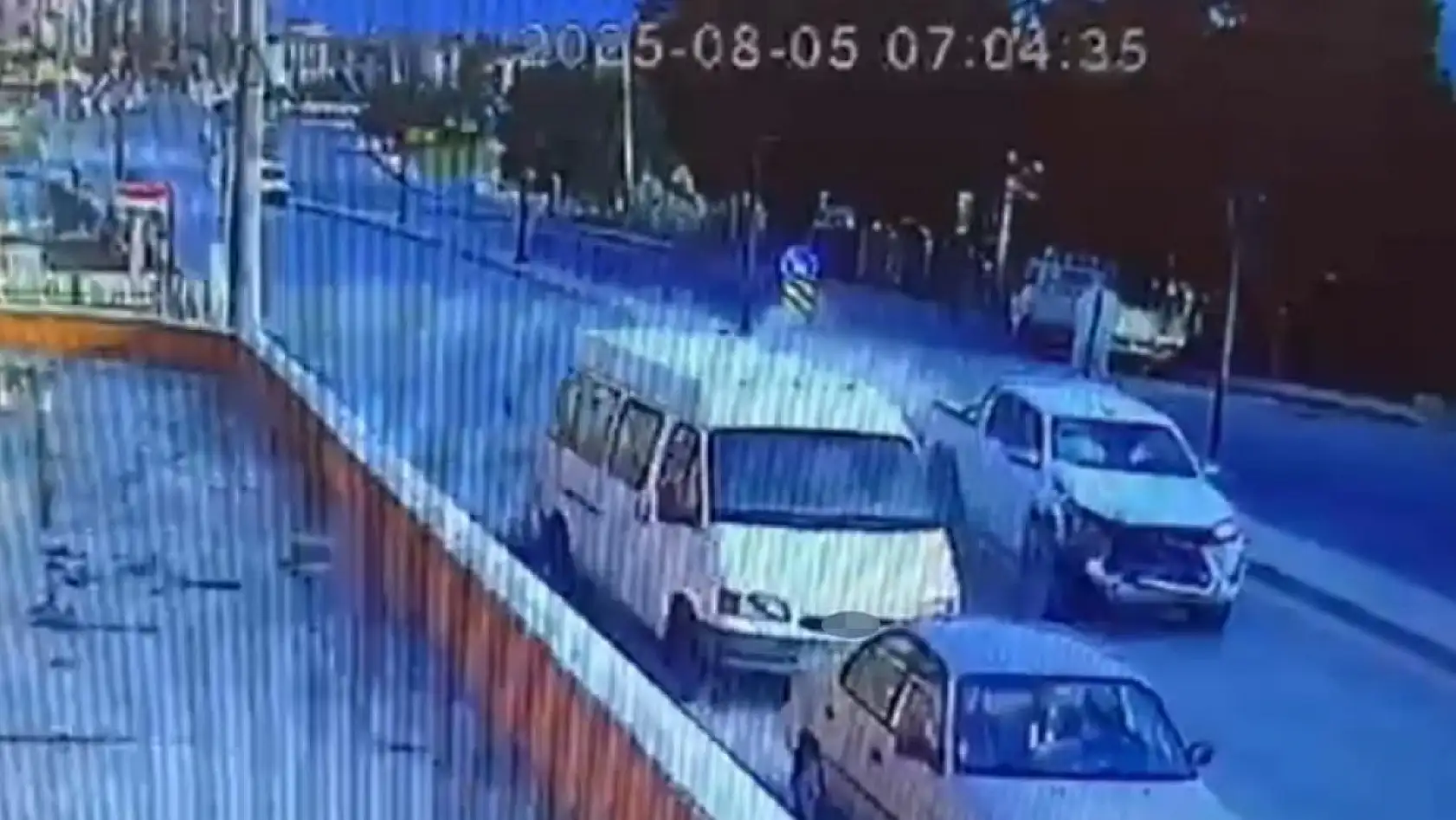 Kamyonet motosiklet ile çarpıştı, 2 aylık evli çiftin mutluluğu kazada son buldu