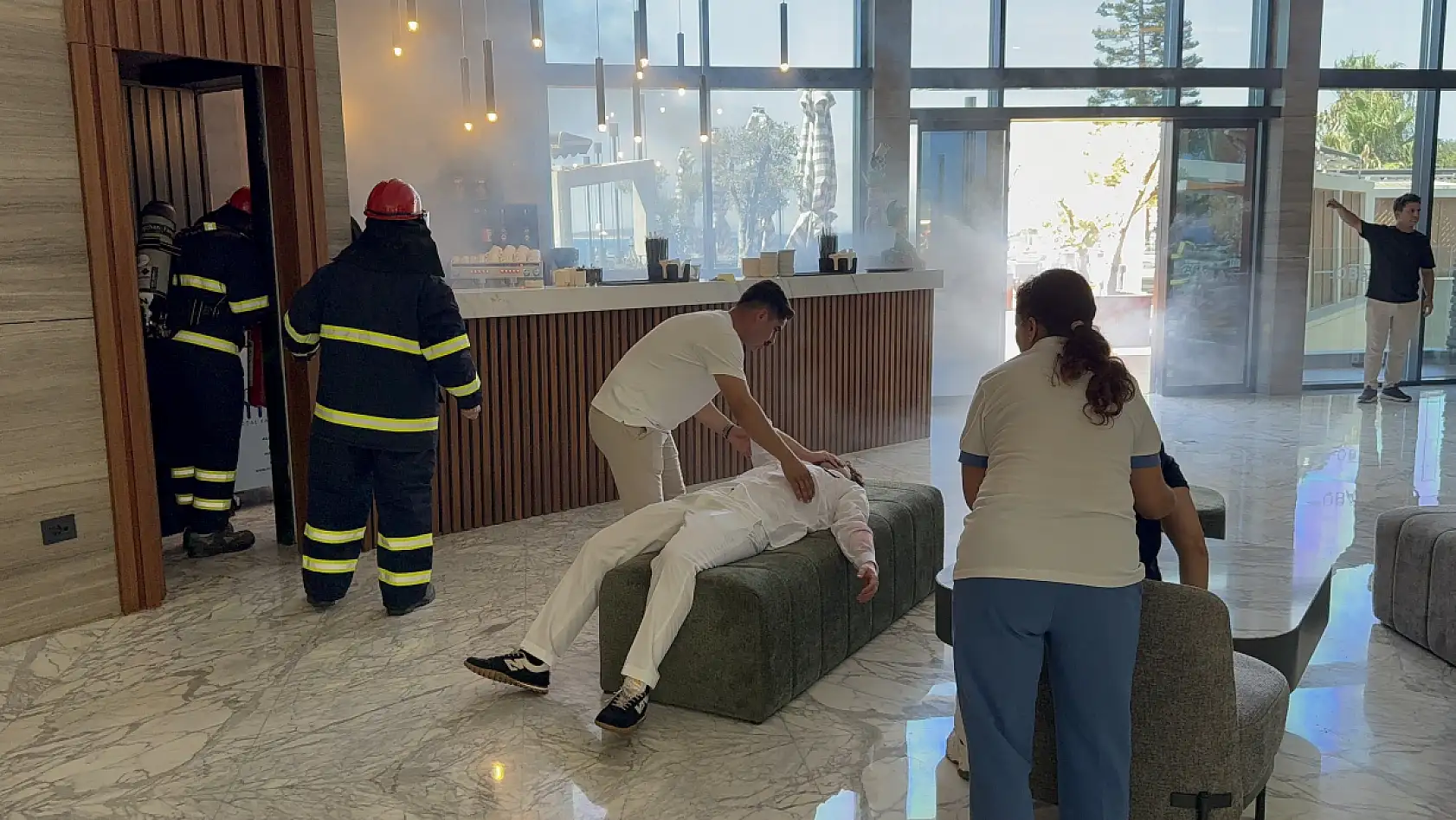 Bodrum'da otelde yapılan yangın tatbikatı nefesleri kesti