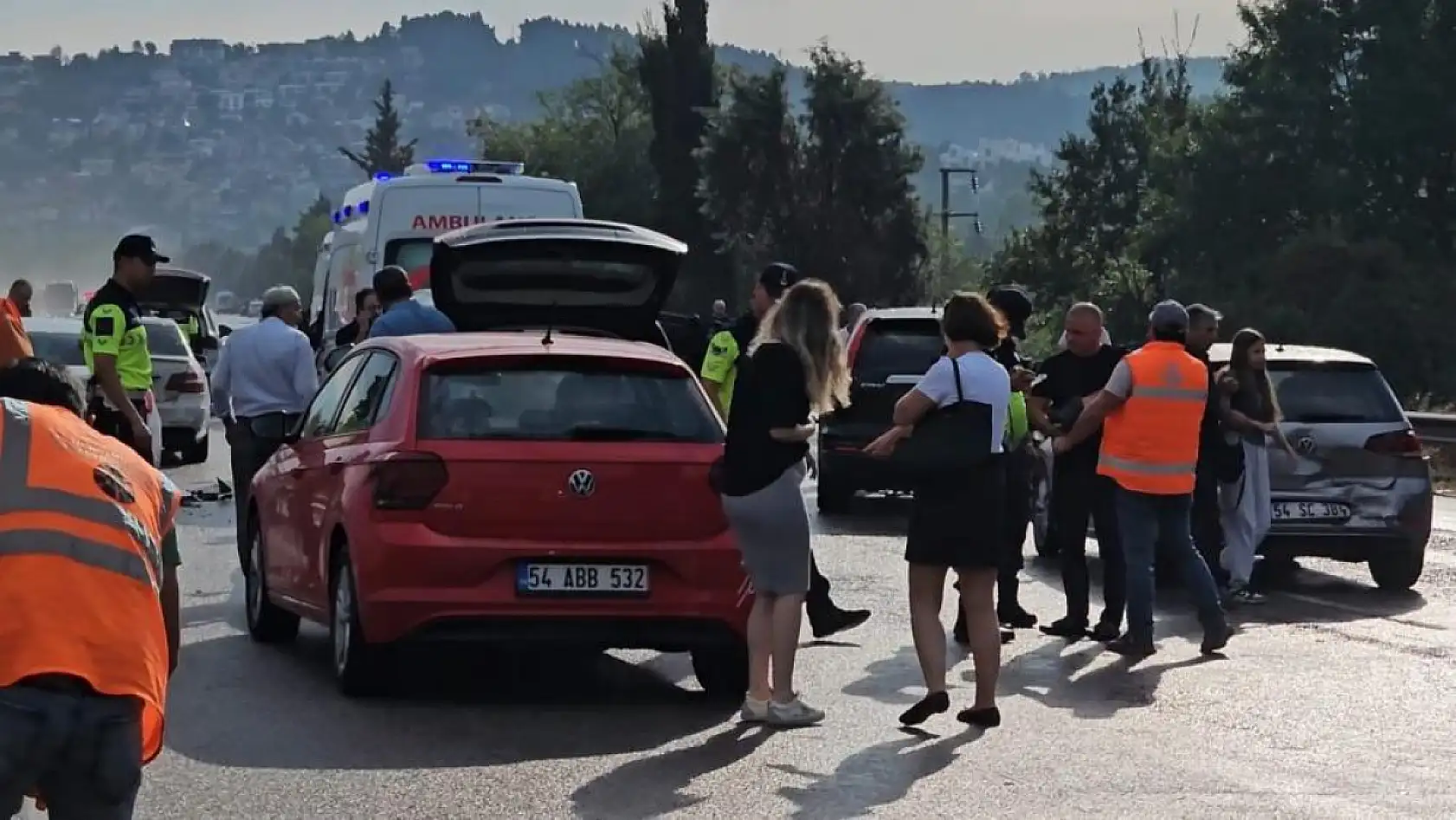 Sabah Saatlerinde Feci Kaza! 10 Araç Birbirine Girdi, Yaralılar Var