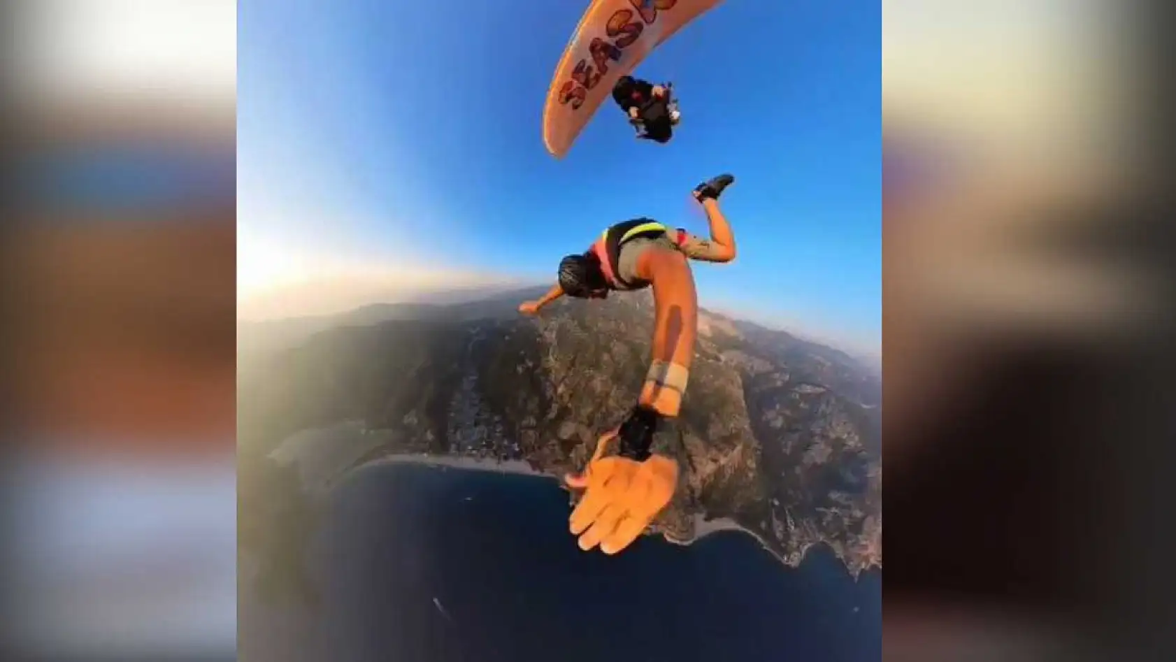 Ölüdeniz'de, doğacak çocuklarının cinsiyetini gökyüzünde ilan ettirdiler