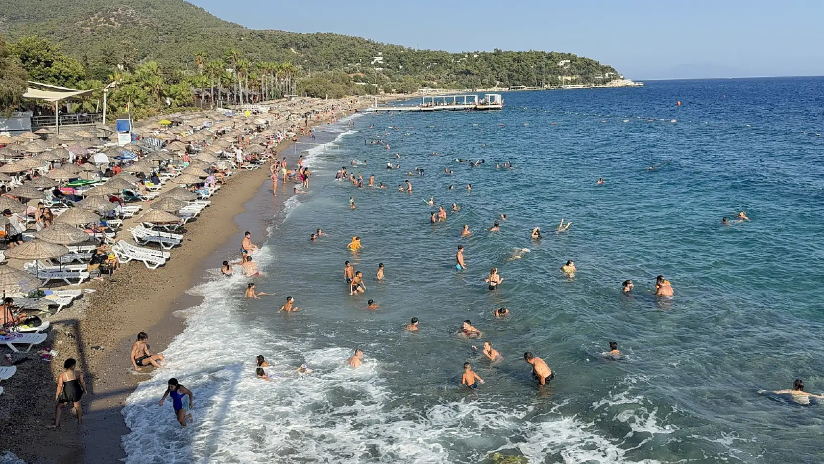 Bodrum'da adım atacak yer kalmadı, nüfus 800 bine ulaştı