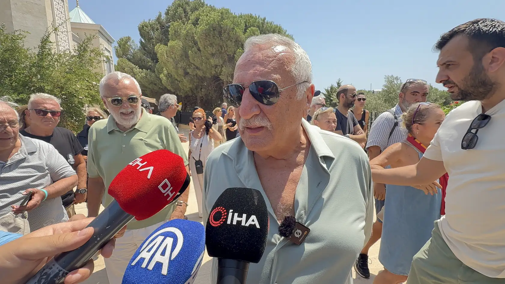 Spor basınının duayeni Ümit Aktan, Bodrum'da son yolculuğuna uğurlandı