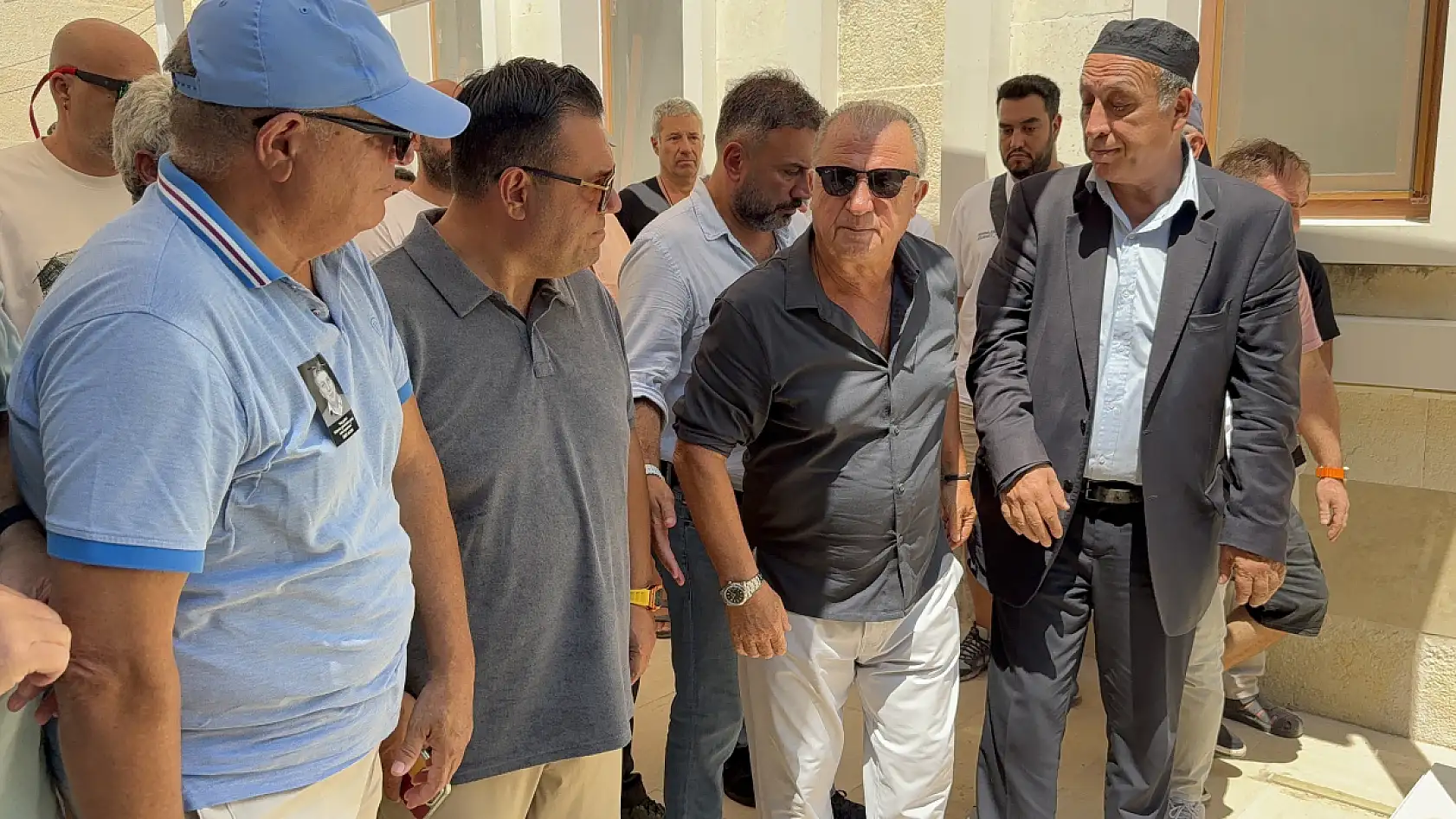 Spor basınının duayeni Ümit Aktan, Bodrum'da son yolculuğuna uğurlandı