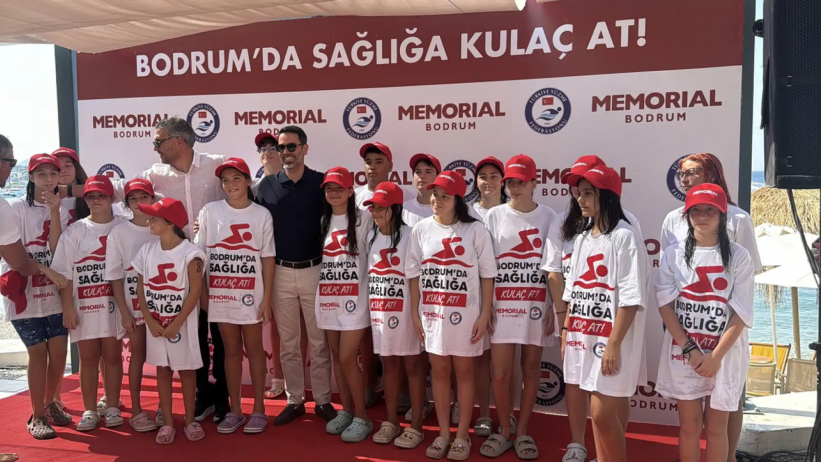 Bodrum'da sağlık için kulaç attılar