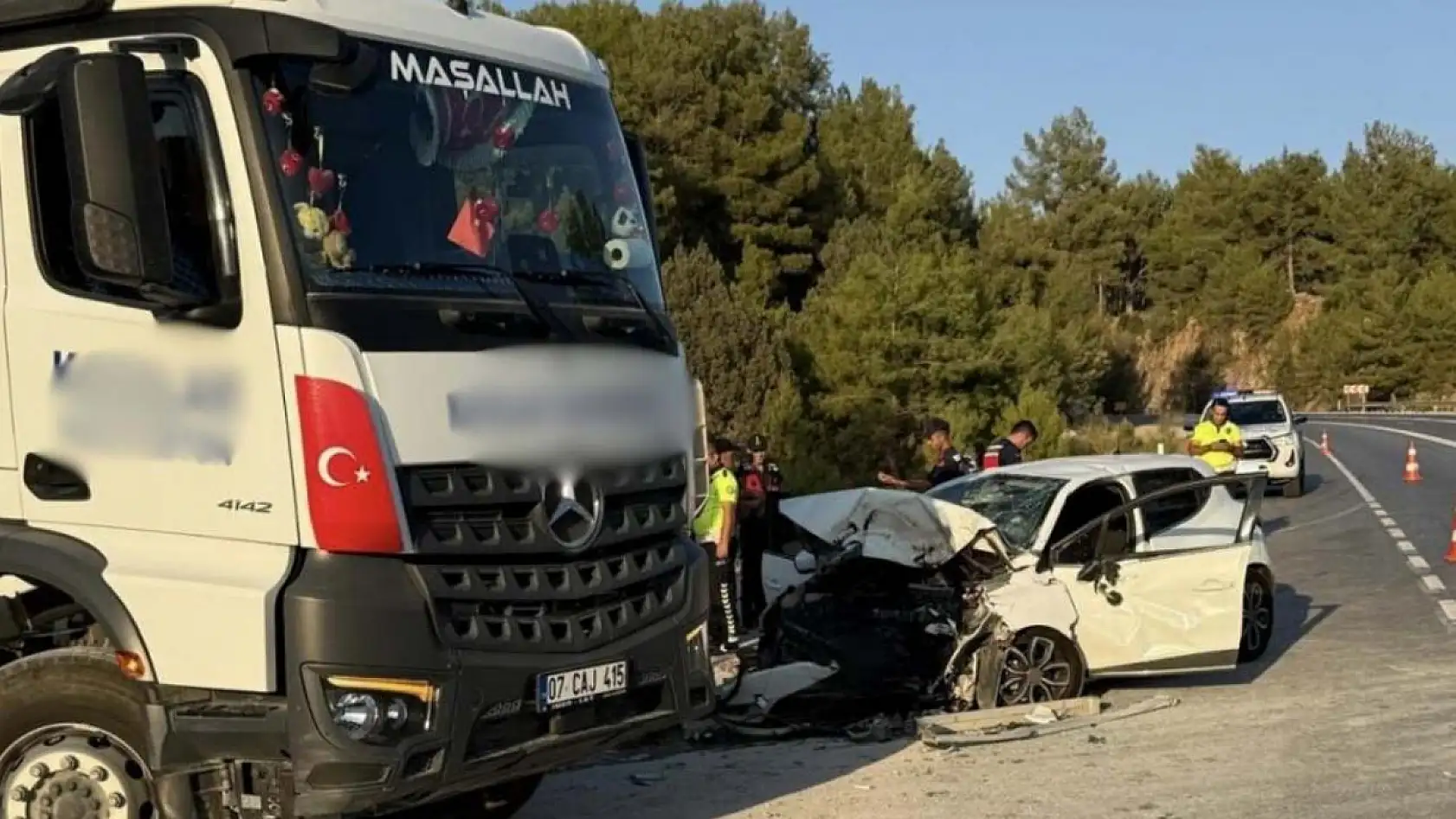 Beton Mikseri ile Otomobilin Çarpışması Sonrası 1 Kişi Hayatını Kaybetti