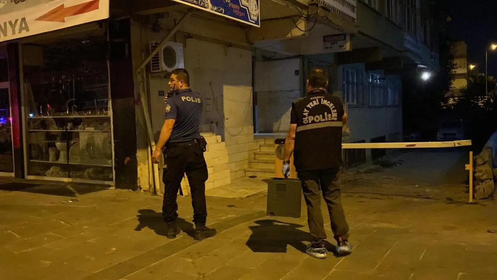 Aile İçi Dehşet: Koca Karısını Öldürüp Kendi Canına Kıydı