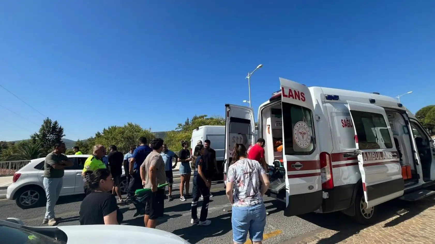 Menteşe'de Minibüsün Çarptığı Kadın Yaralandı