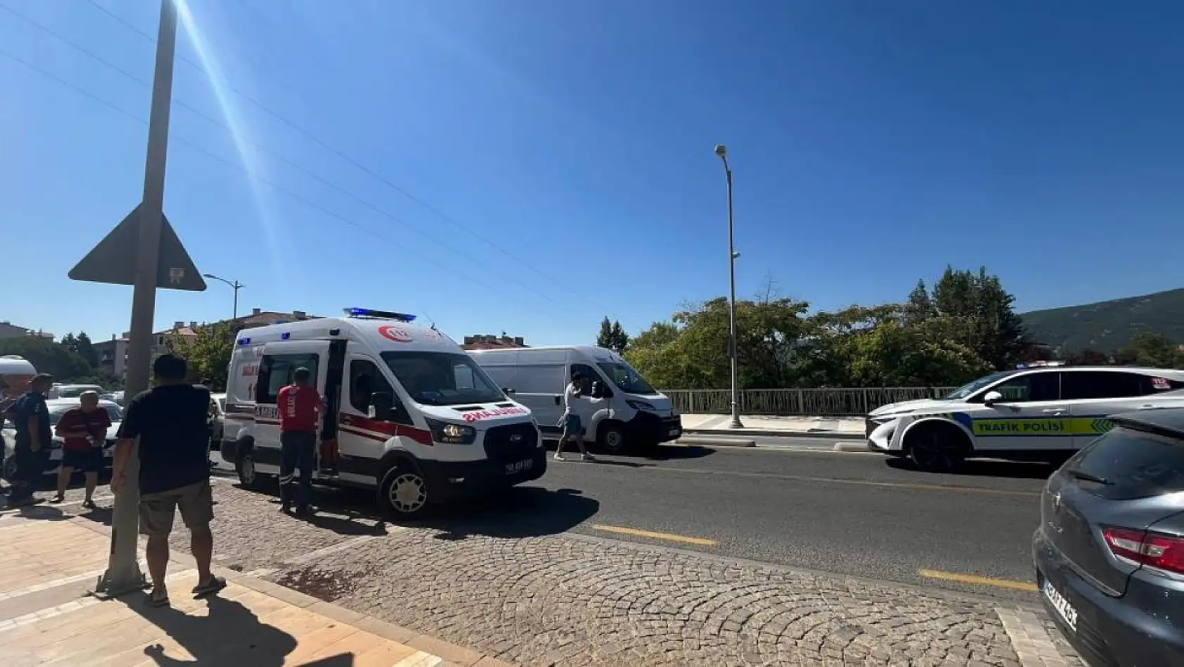 Menteşe'de Minibüsün Çarptığı Kadın Yaralandı