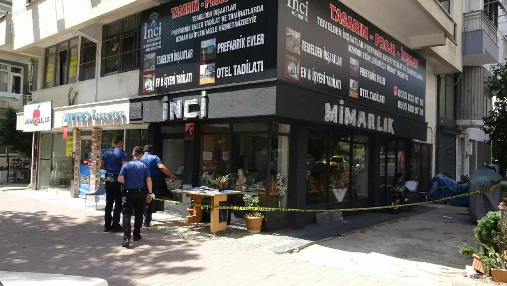 Kötü kokular üzerine girilen ofiste cansız beden bulundu