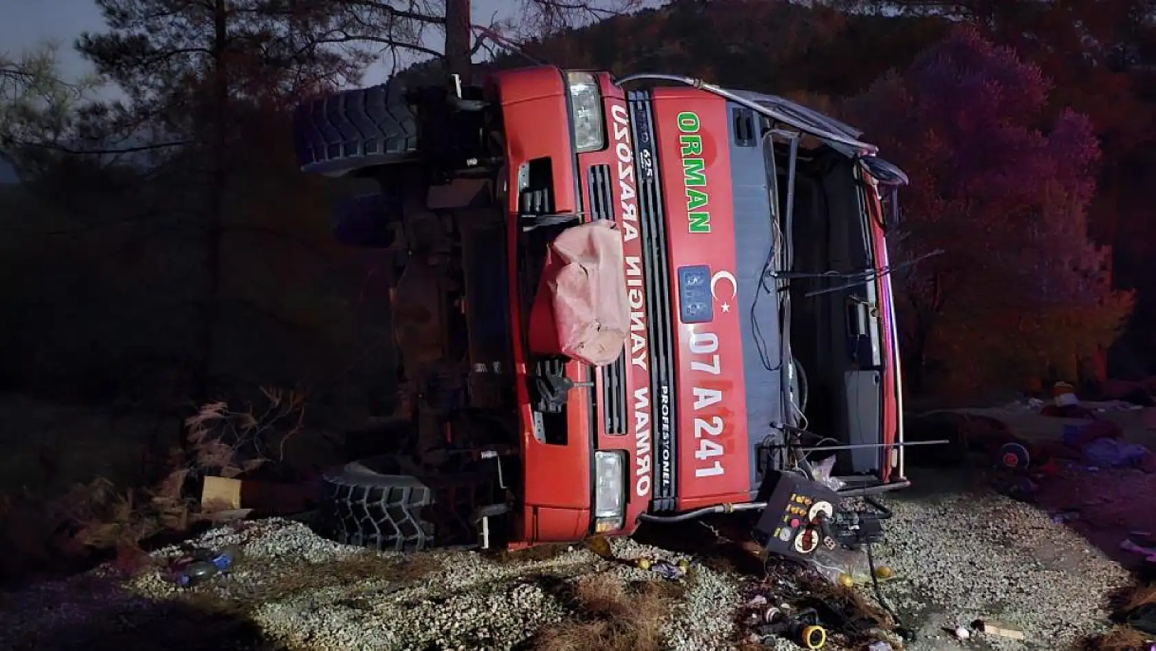 Orman İşletme Müdürlüğü Aracı Kaza Yaptı: 2 Orman İşçisi Yaralı