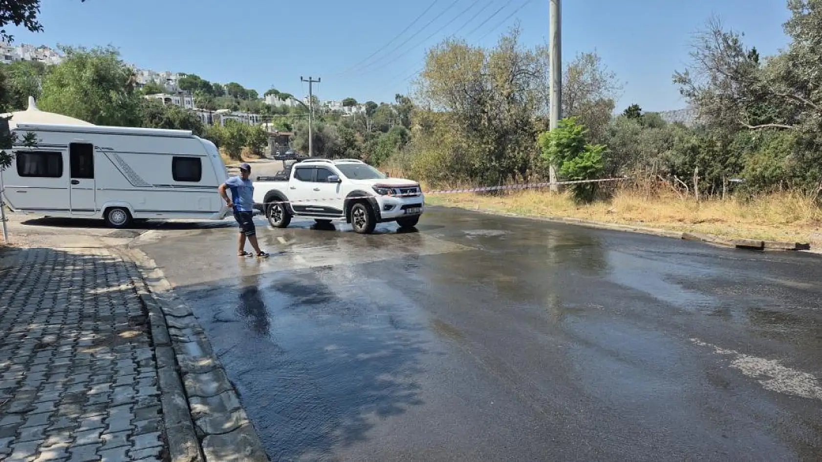 Bodrum'da su isale hattı patladı
