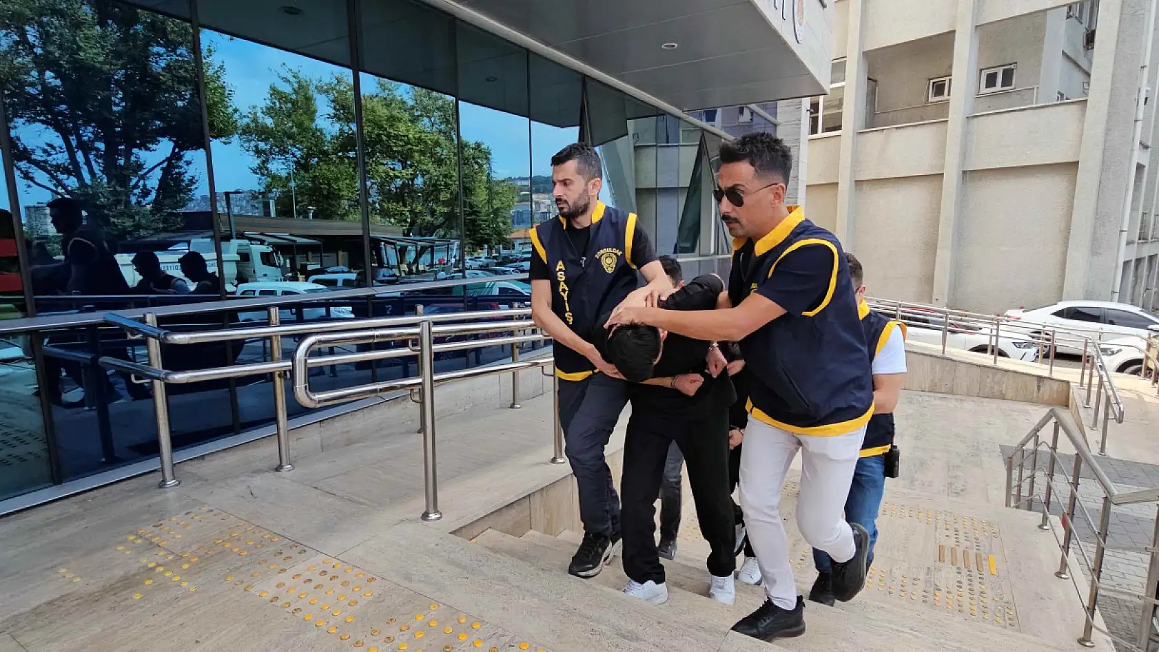 'Adınız FETÖ soruşturmasına karıştı' deyip milyonluk vurgun yaptılar