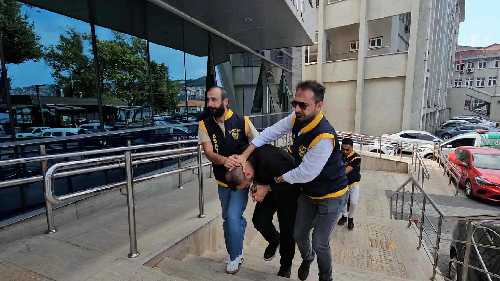 'Adınız FETÖ soruşturmasına karıştı' deyip milyonluk vurgun yaptılar