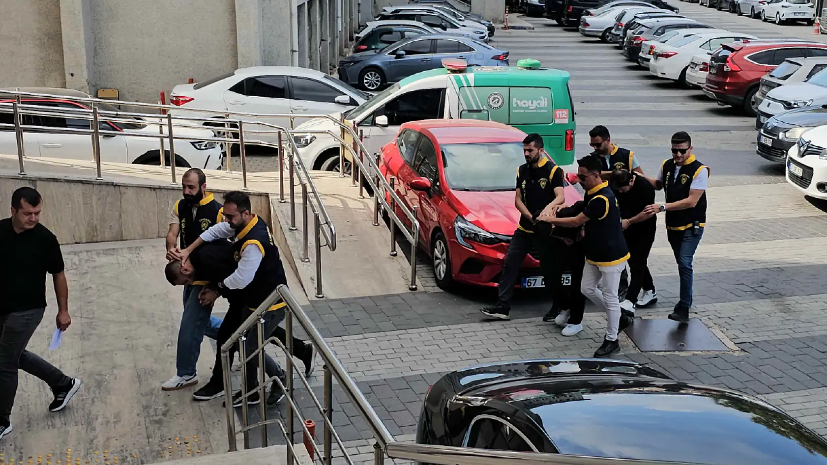 'Adınız FETÖ soruşturmasına karıştı' deyip milyonluk vurgun yaptılar