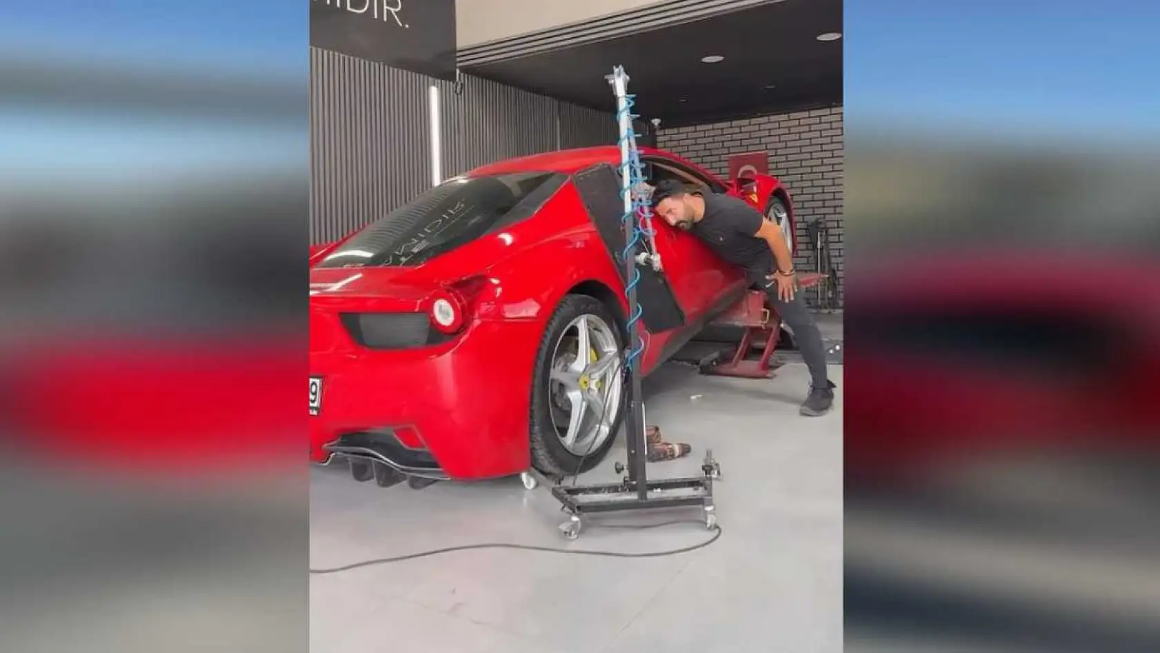 17 milyon liralık Ferrari kazasını yapan usta yaşananları anlattı