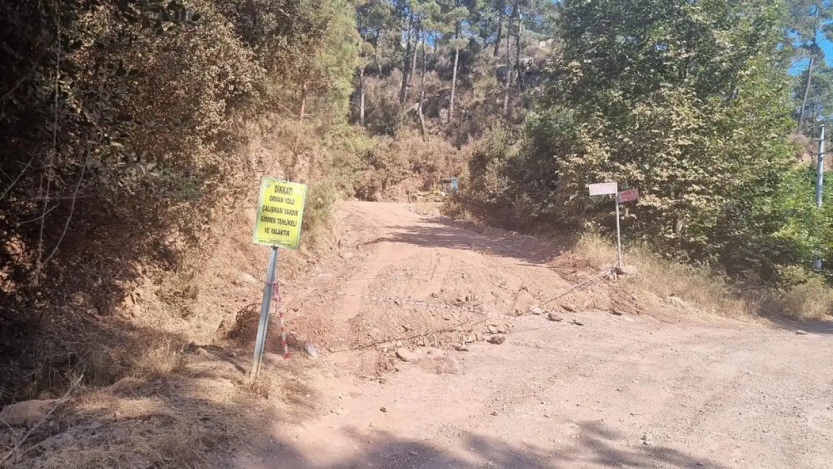 Marmaris Turgut Şelalesi yolunda bakım çalışmaları başladı