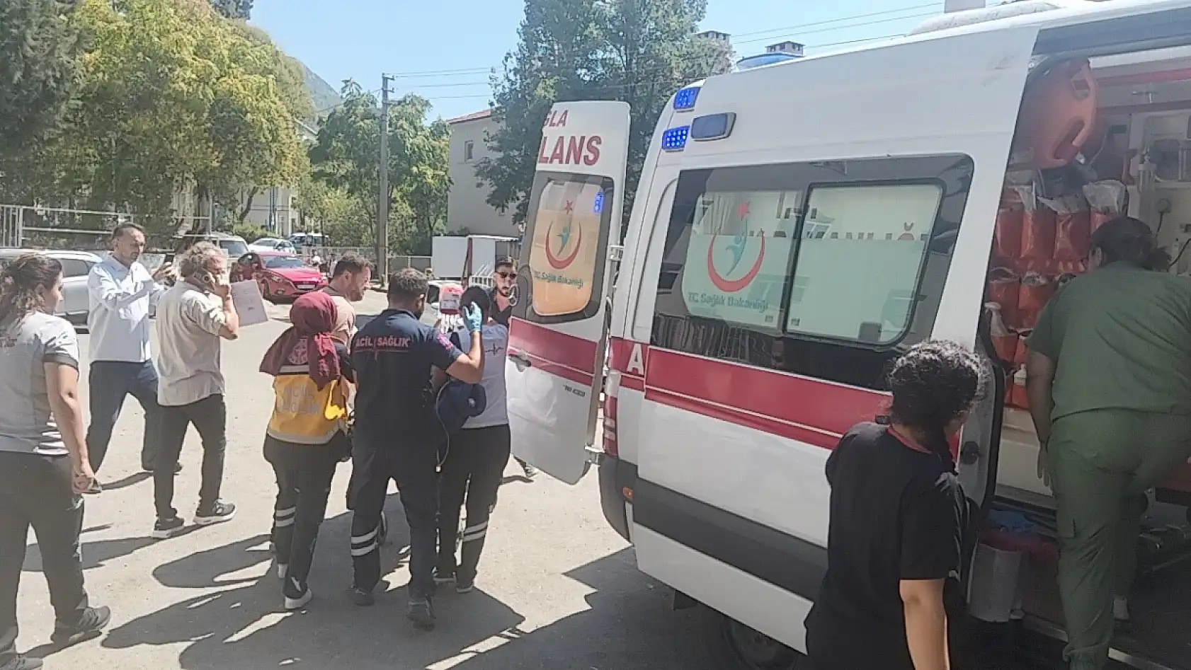 Silahla yaralanan güvenlik görevlisi kapsamlı tedavi için Muğla EAH'a sevk edildi