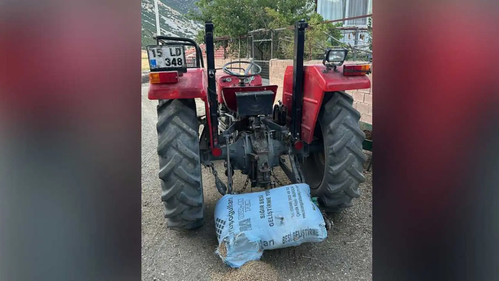 Traktör geri kaydı altta kalan yaşlı kadın hayatını kaybetti