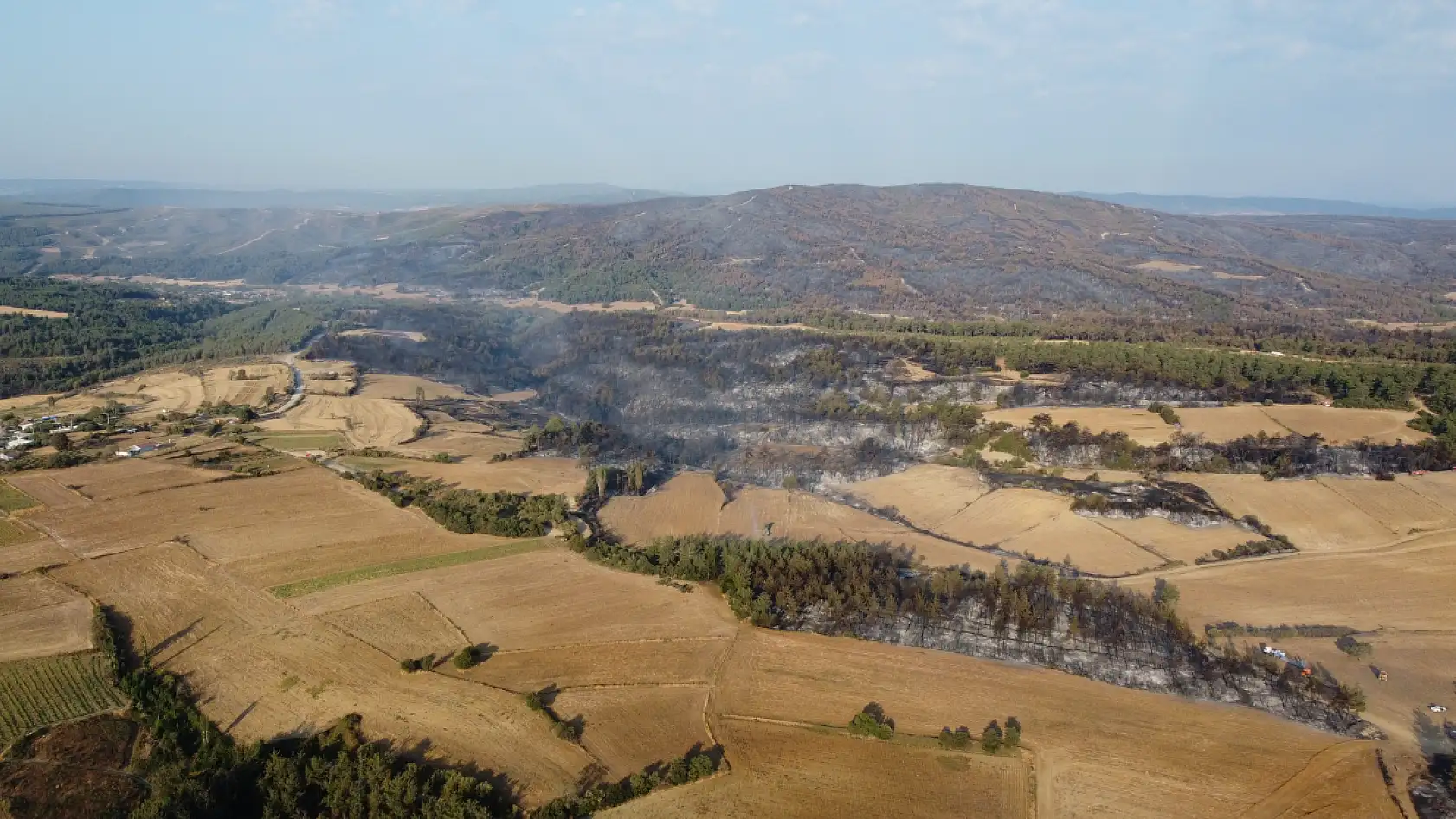 Gelibolu'da çıkan orman yangınının verdiği tahribat dron ile görüntülendi