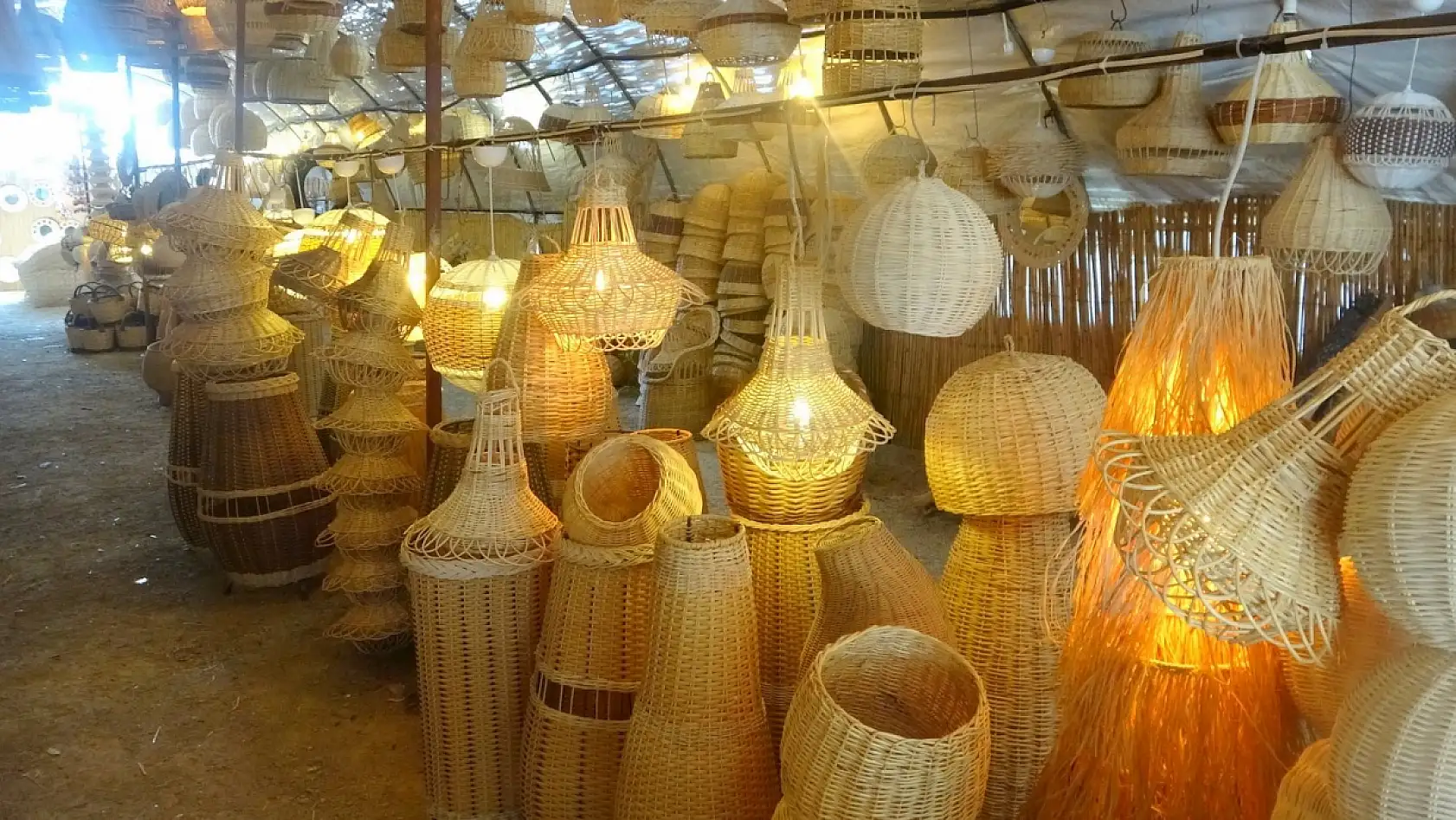 Muğla'da üç kuşaktır süren sanat: Aydeniz ailesi el emeğini geleceğe taşıyor