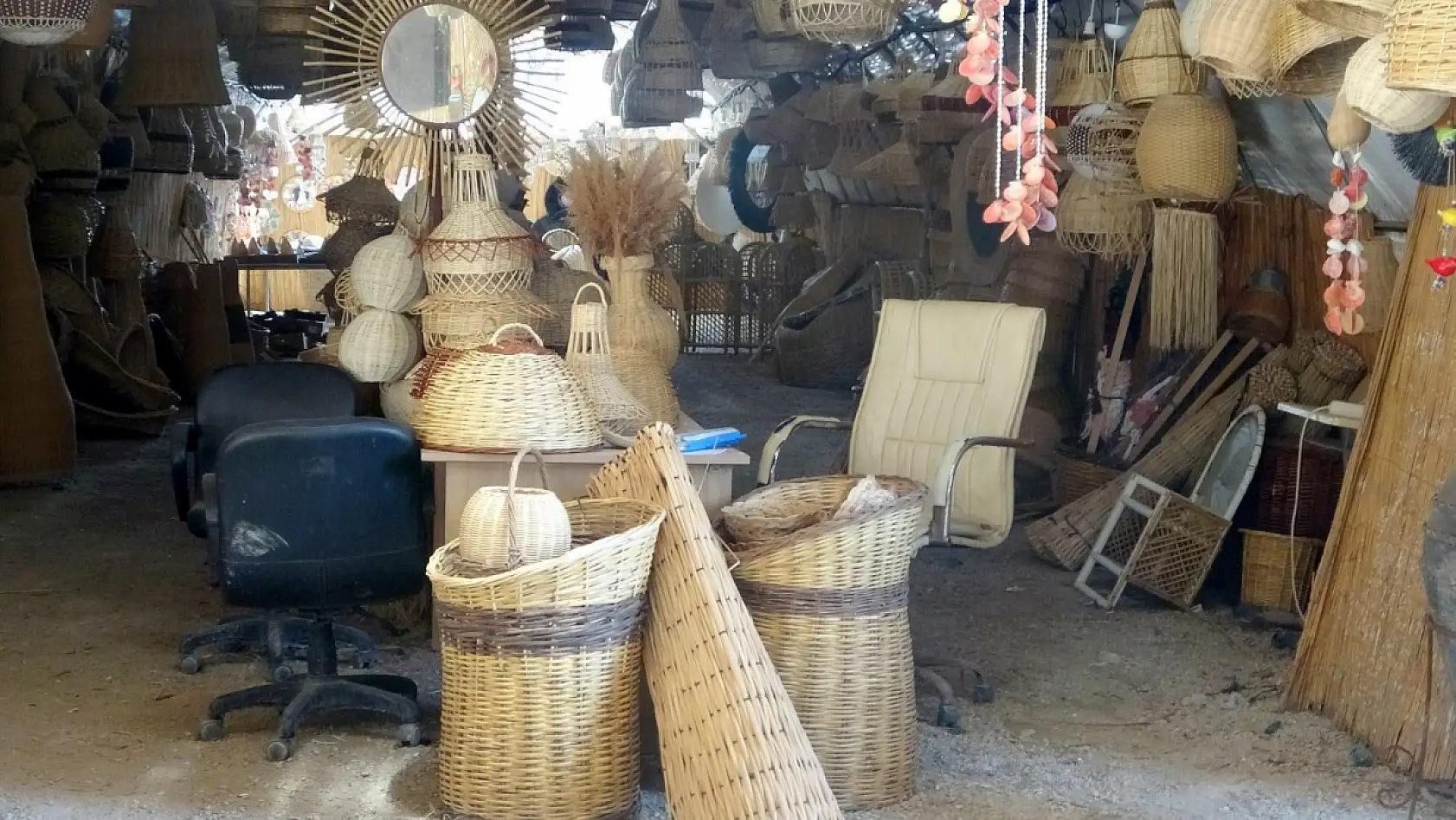 Muğla'da üç kuşaktır süren sanat: Aydeniz ailesi el emeğini geleceğe taşıyor