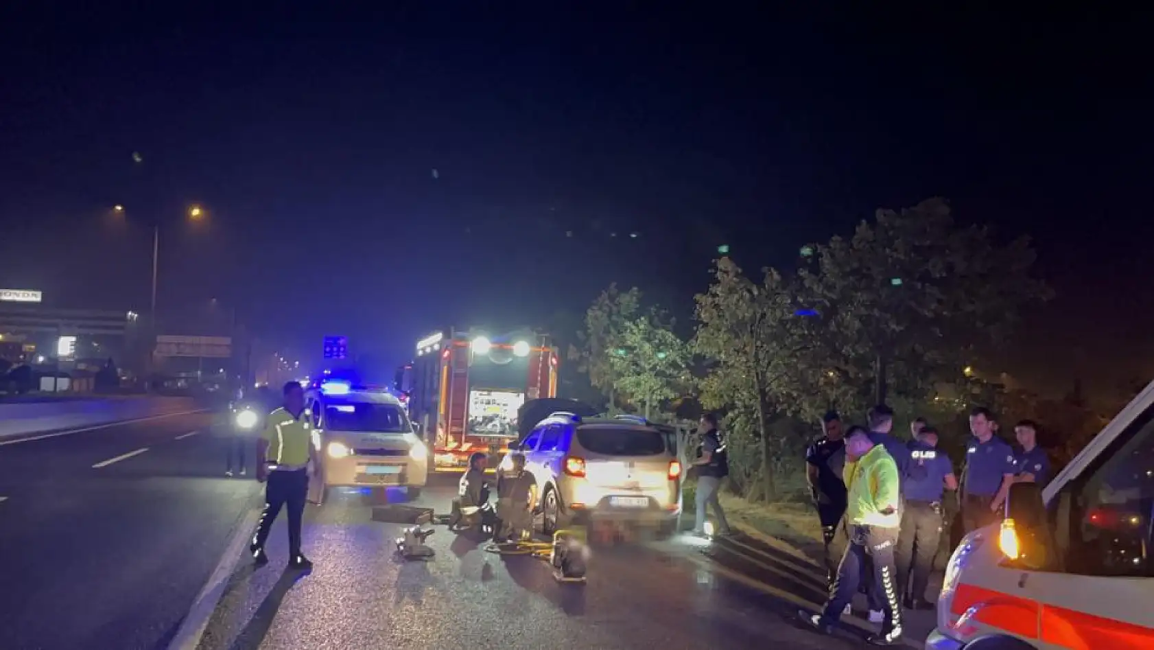 Sabaha karşı korkunç olay: Arabanın altında metrelerce sürüklenerek can verdi