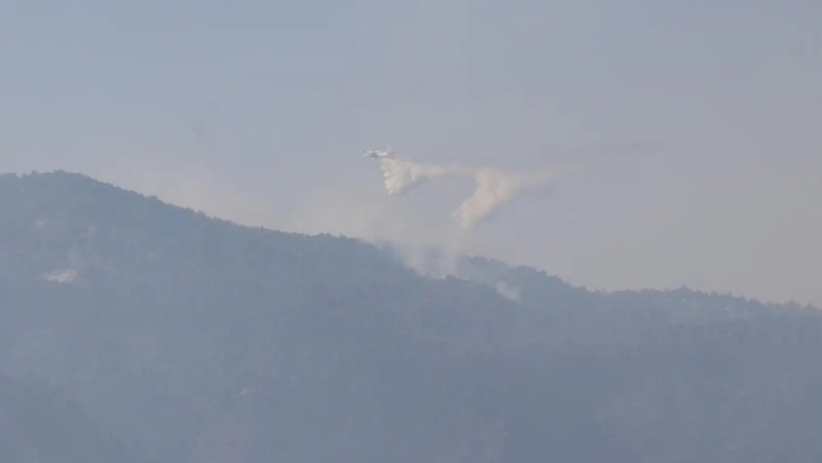 Denizli'de yangının 5. gününde havadan müdahale yeniden başladı